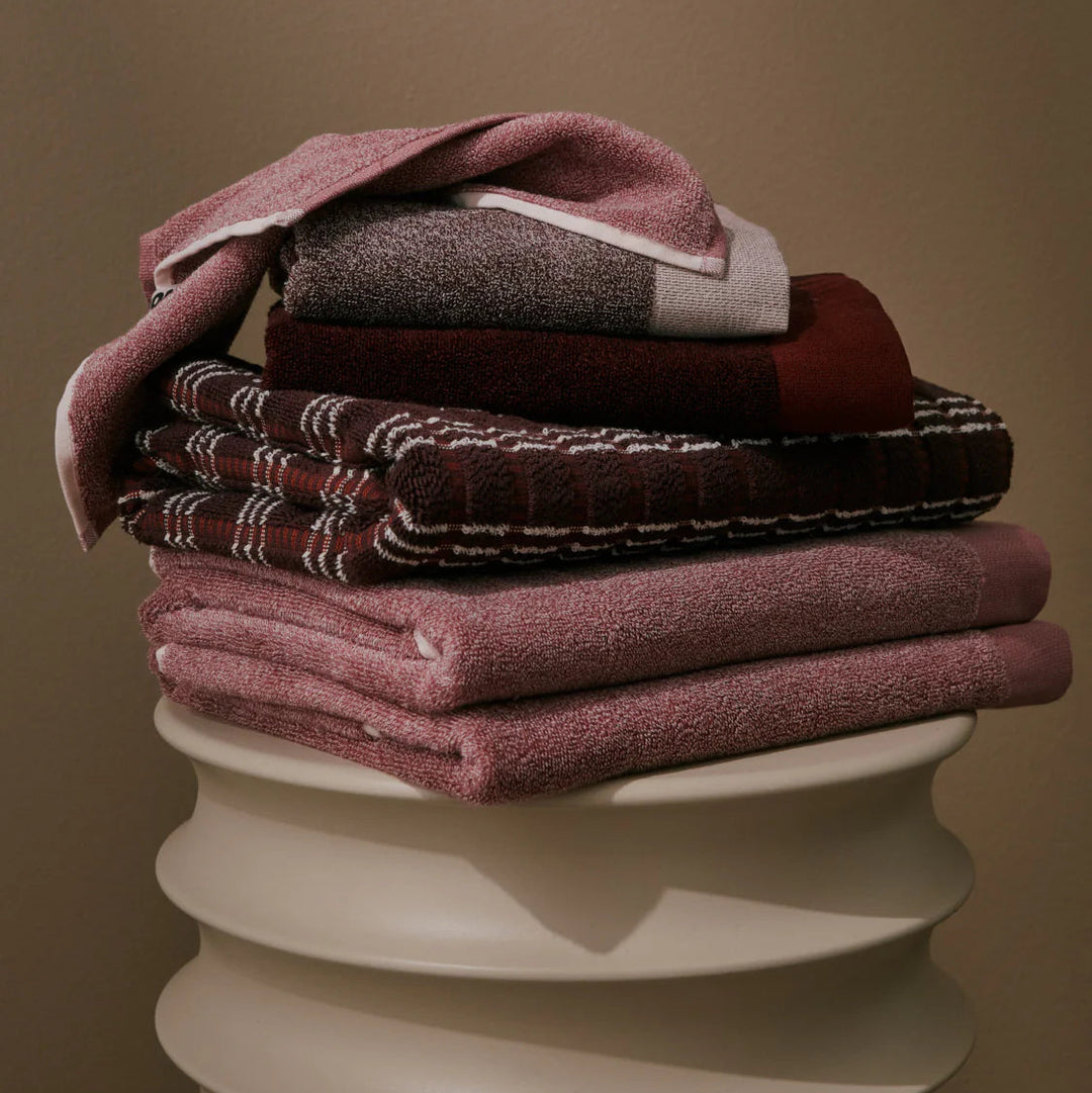 Hommey Bath Towel - Iris