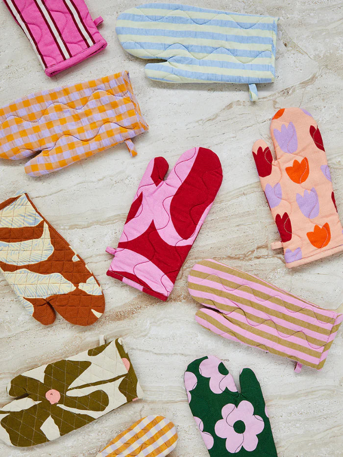 Mosey Me Lilac Sprout Oven Mitt