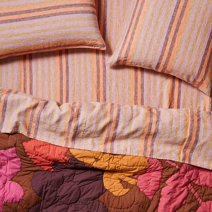 Bonnie & Neil Floral Appliqué Pink Bedspread