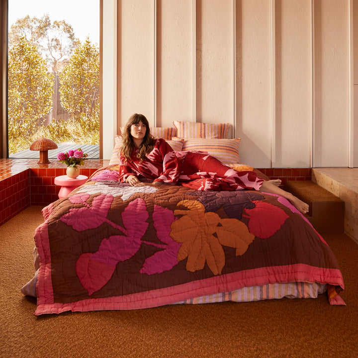 Bonnie & Neil Floral Appliqué Pink Bedspread