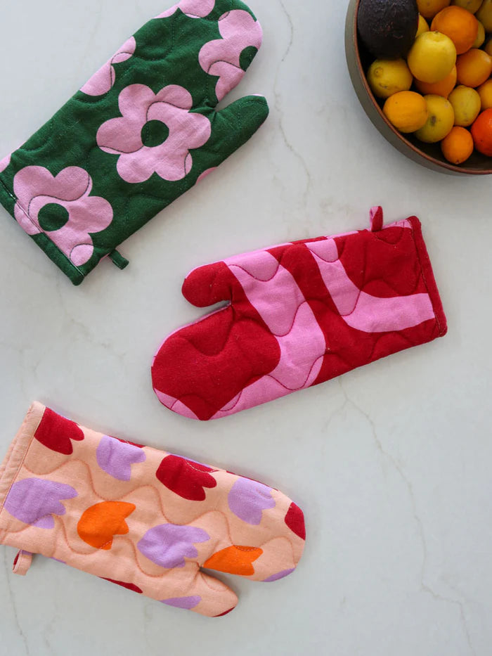 Mosey Me Flowerbed Oven Mitt