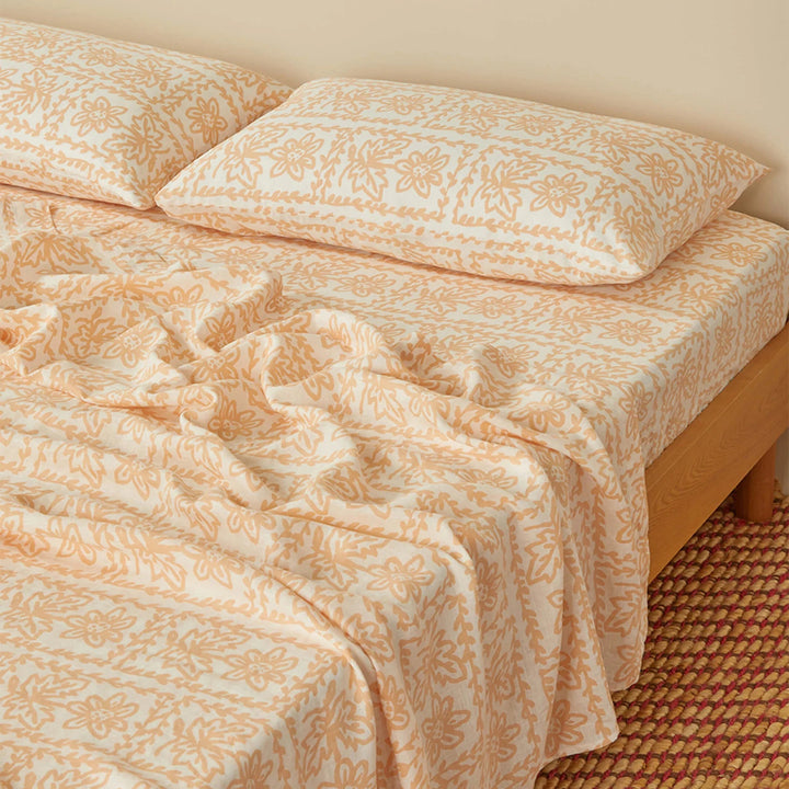 Bonnie & Neil Daisy Buff Linen Fitted Sheet