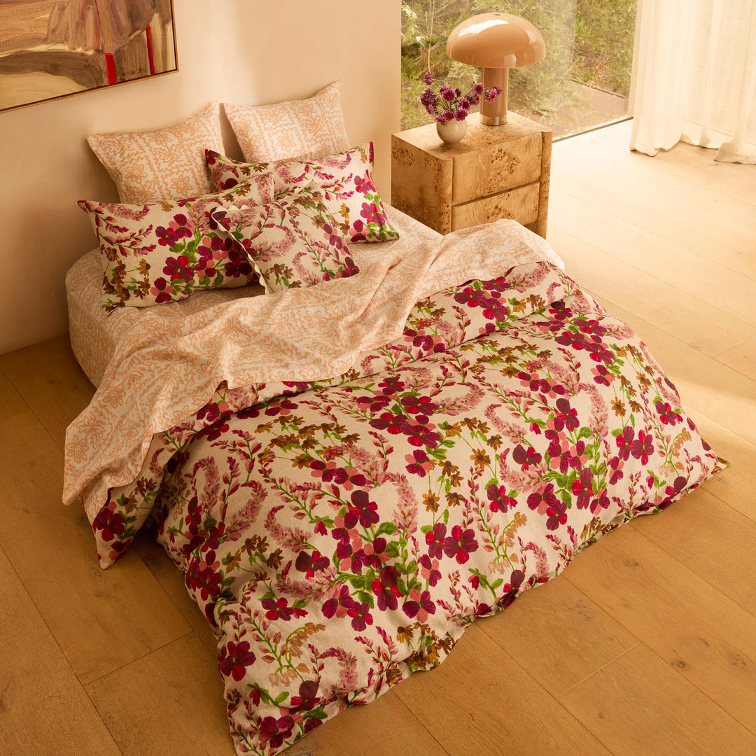 Bonnie & Neil Daisy Buff Linen Fitted Sheet