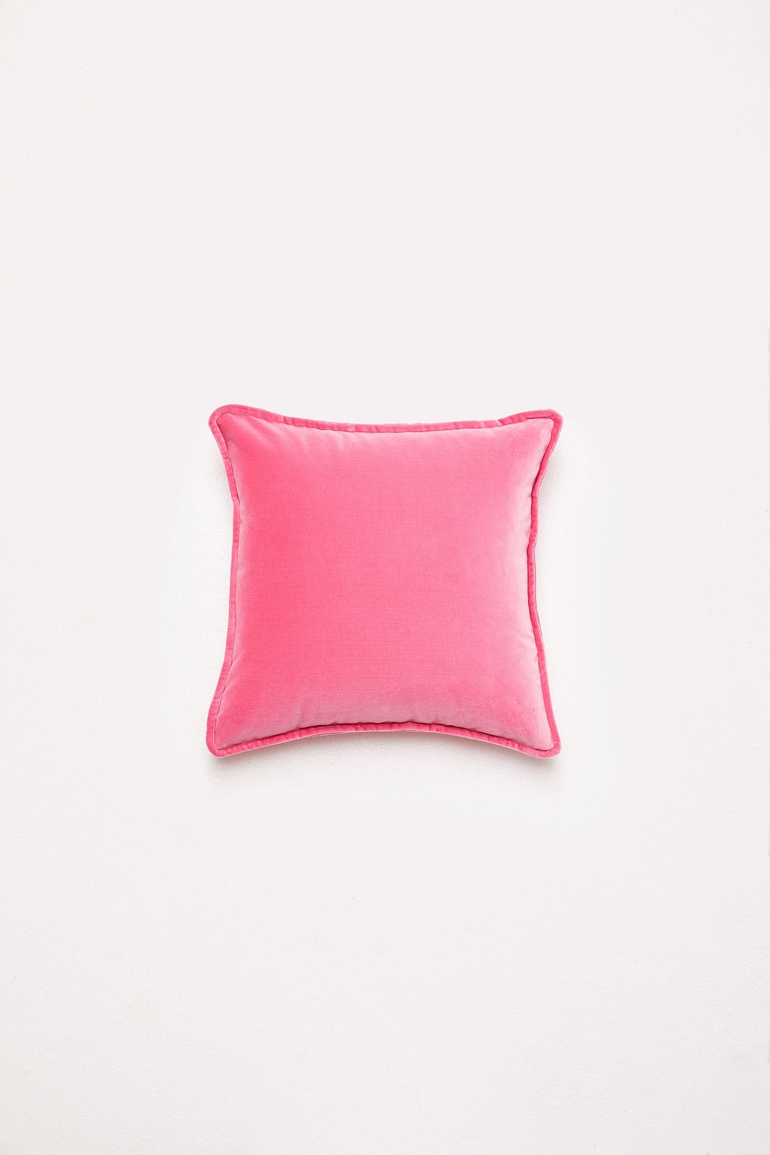 Hommey Velvet Cushion - Bubblegum
