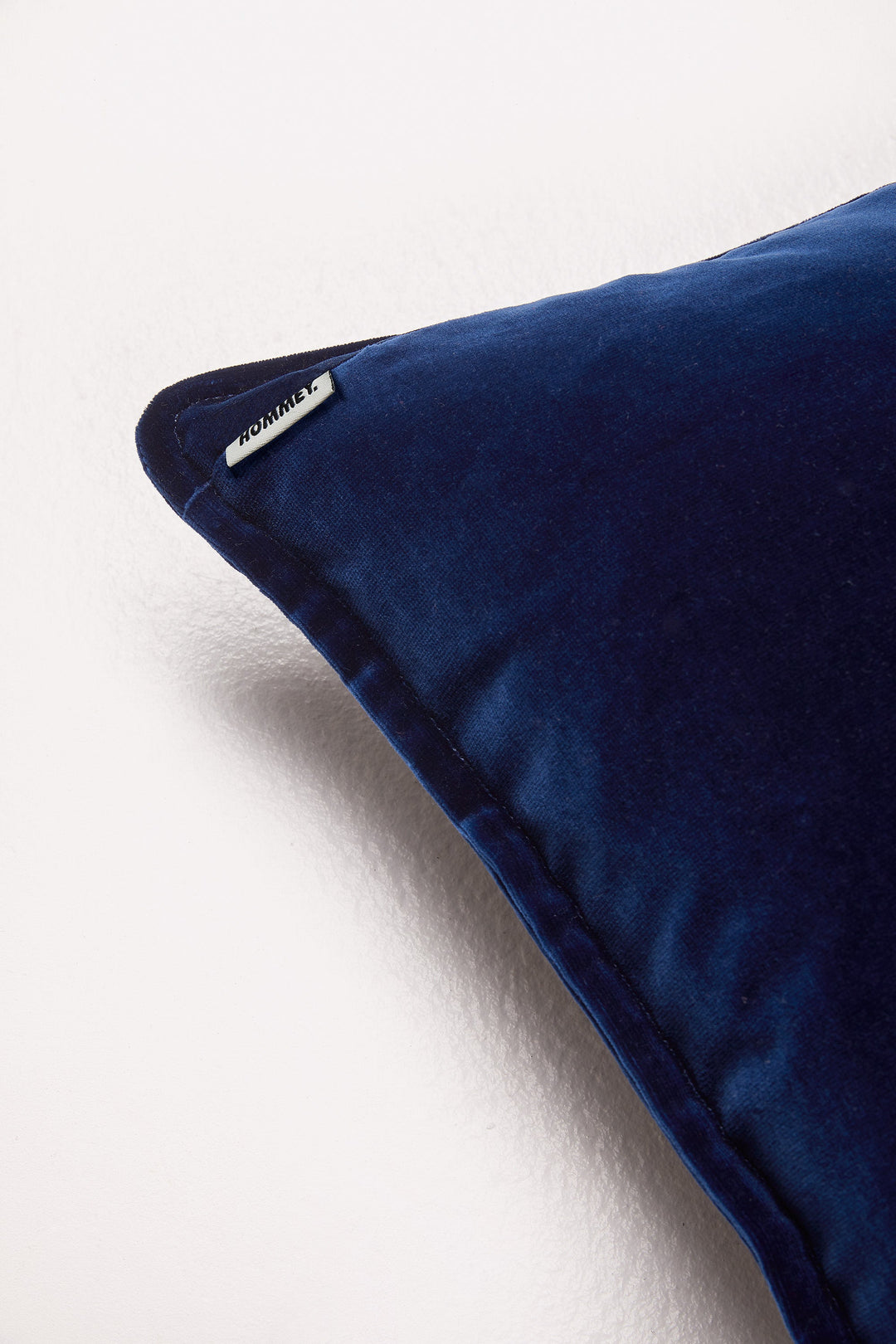 Hommey Velvet Cushion - Midnight Blue