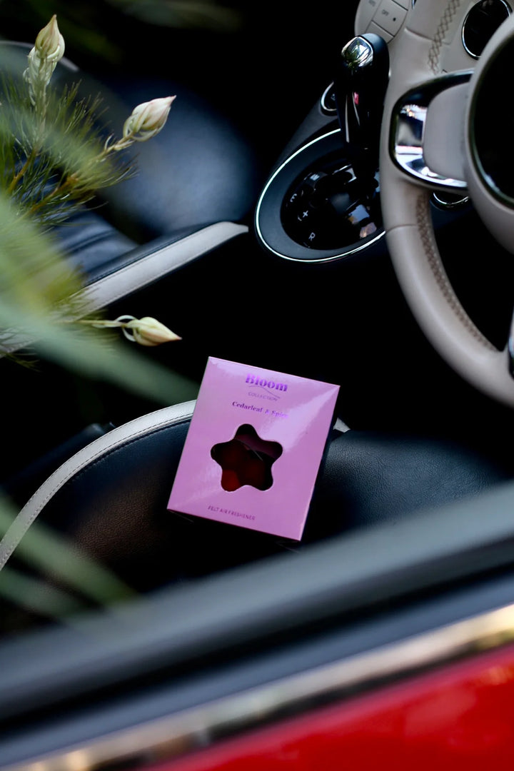 Grace and James Bloom Christmas Collection - Cedarleaf & Spice Air Freshener