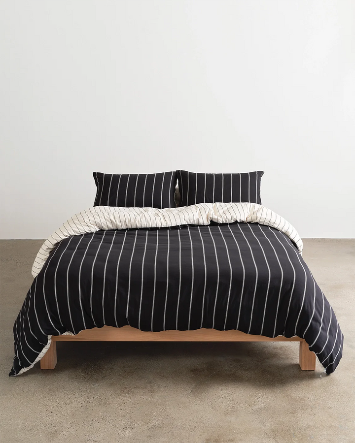 Hommey Quilt Cover - Ink / Snow