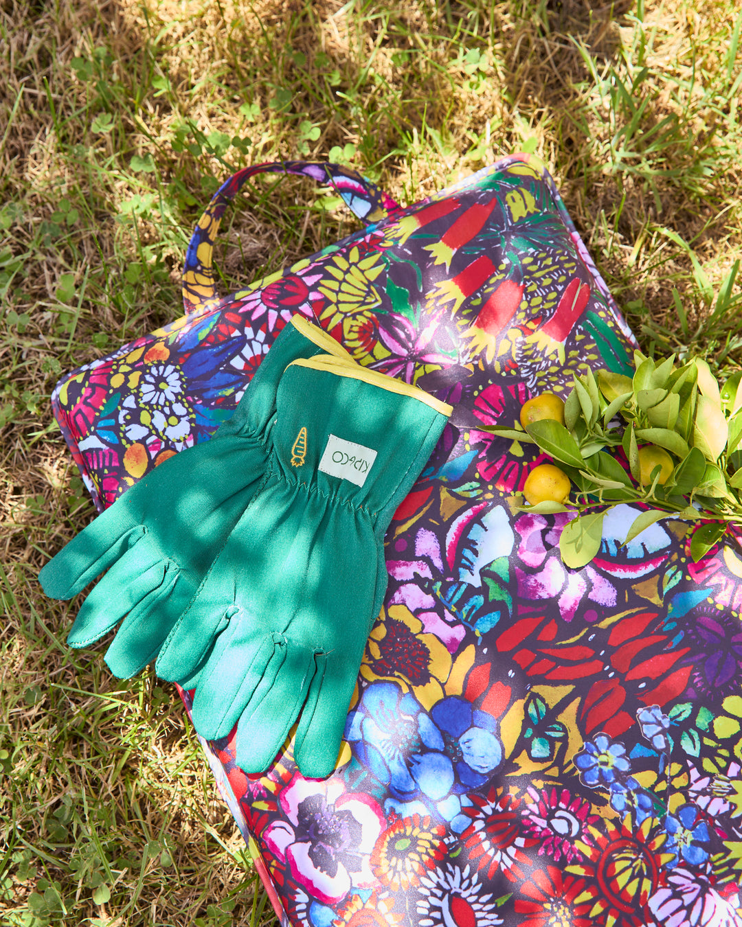 Kip & Co x Margaret Preston Paradise Garden Secateurs and Gloves Set
