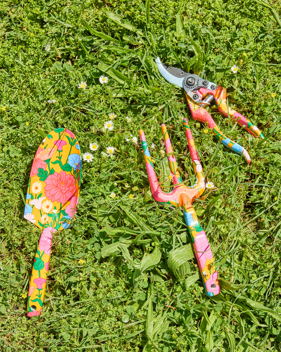 Kip & Co Follow The Sun Yellow Garden Tools and Gloves Set