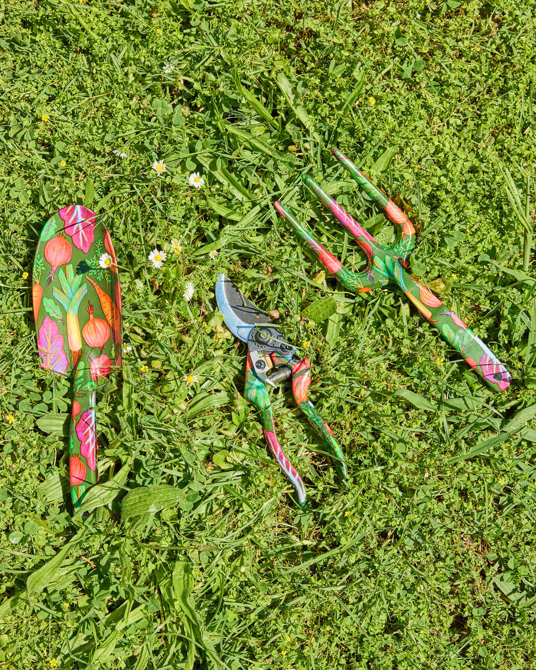 Kip & Co Veggie Soup Garden Tools and Gloves Set