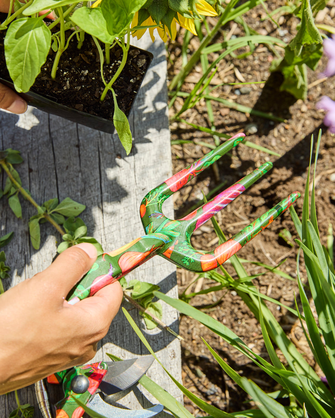 Kip & Co Veggie Soup Garden Tools and Gloves Set