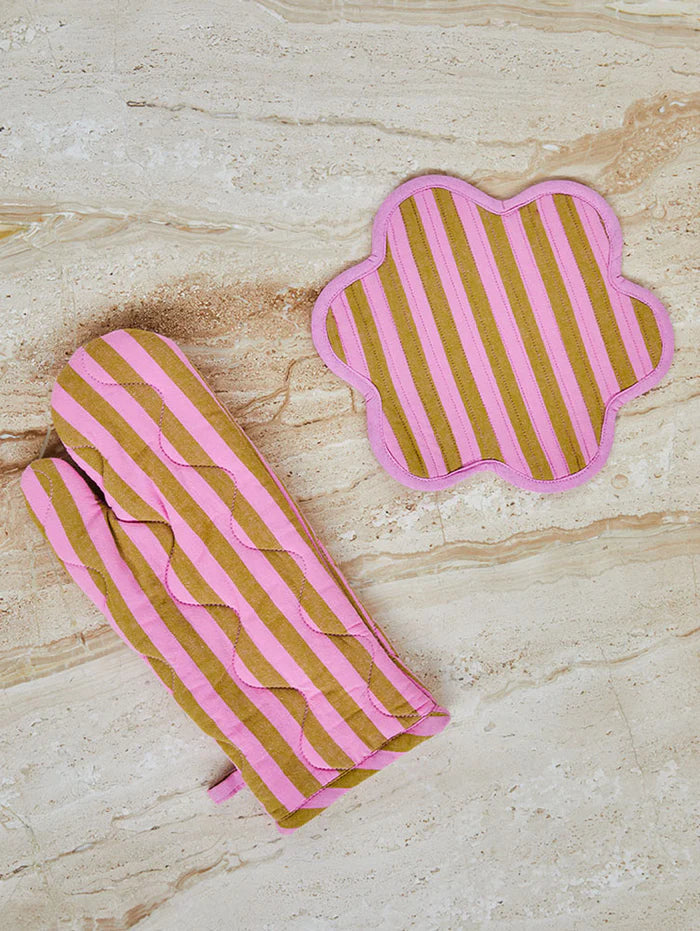 Mosey Me Lilac Sprout Oven Mitt