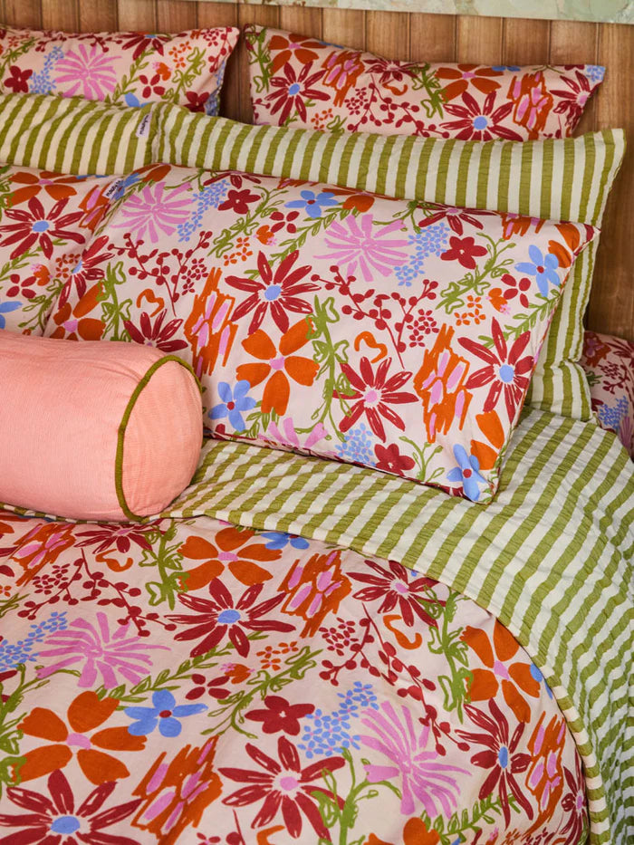 Mosey Me Winter Garden Quilt Cover