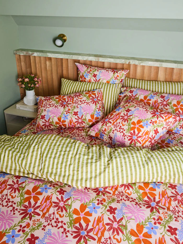 Mosey Me Winter Garden Quilt Cover