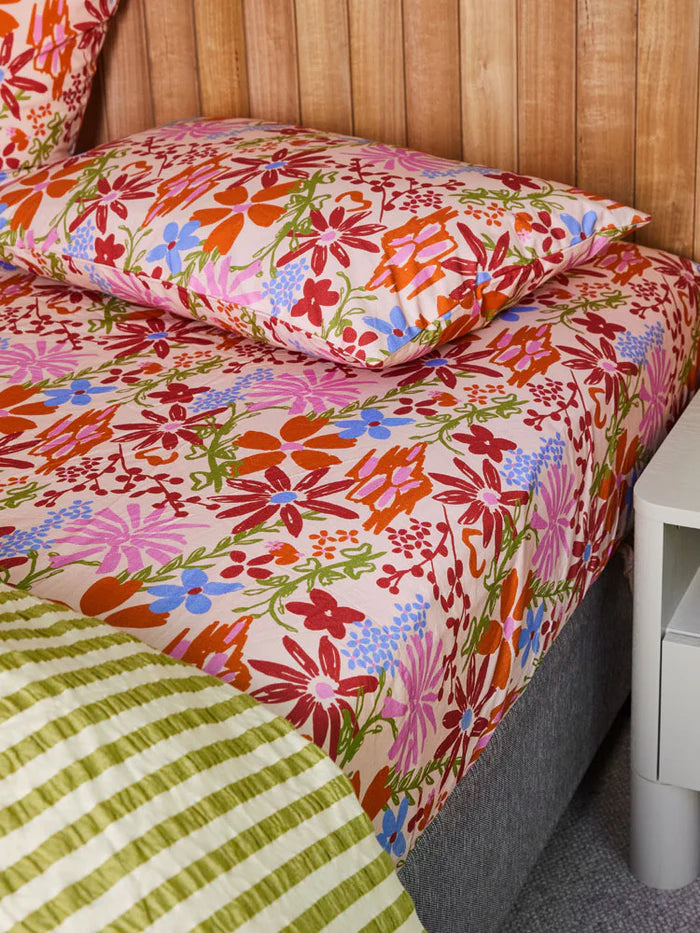 Mosey Me Winter Garden Fitted Sheet