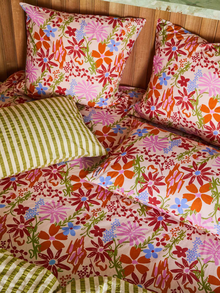 Mosey Me Winter Garden Quilt Cover