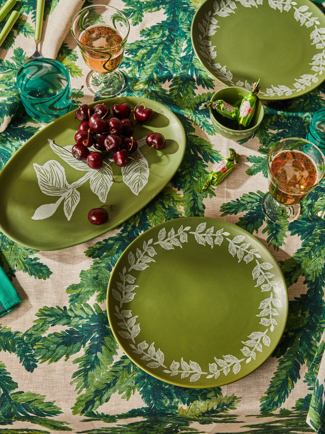 Bonnie & Neil Vines Green Plate
