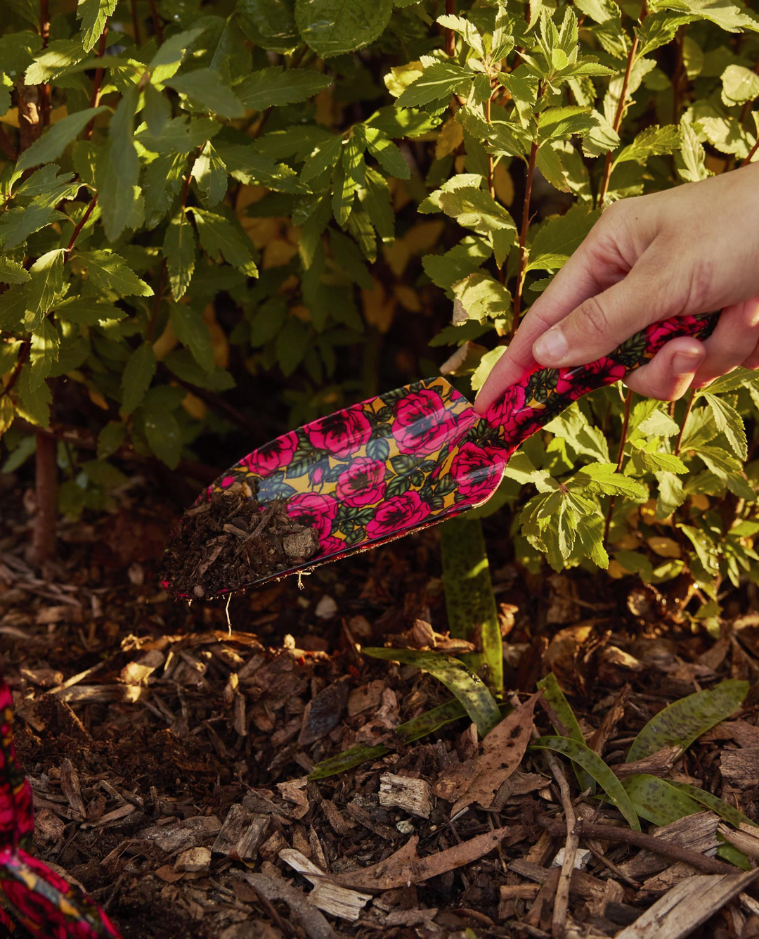 Kip & Co Golden Peony Garden Tools and Gloves Set