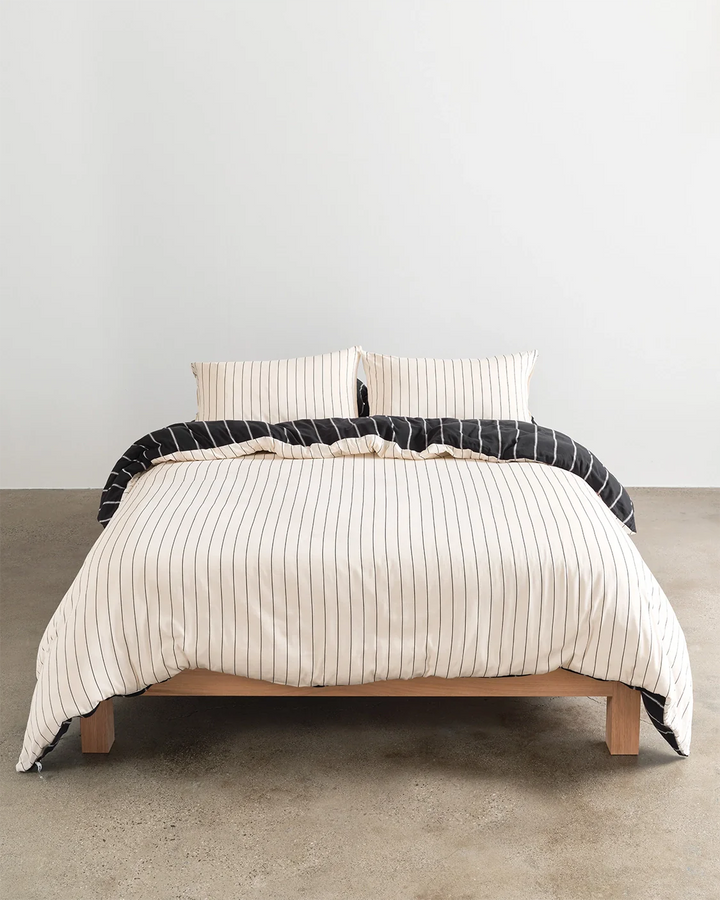 Hommey Quilt Cover - Ink / Snow