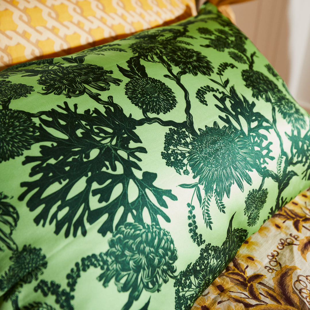 Sage x Clare Delphine Silk Pillowcase - Key Lime