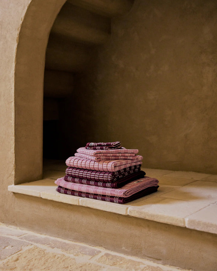 Hommey Hand Towel - Blackberry