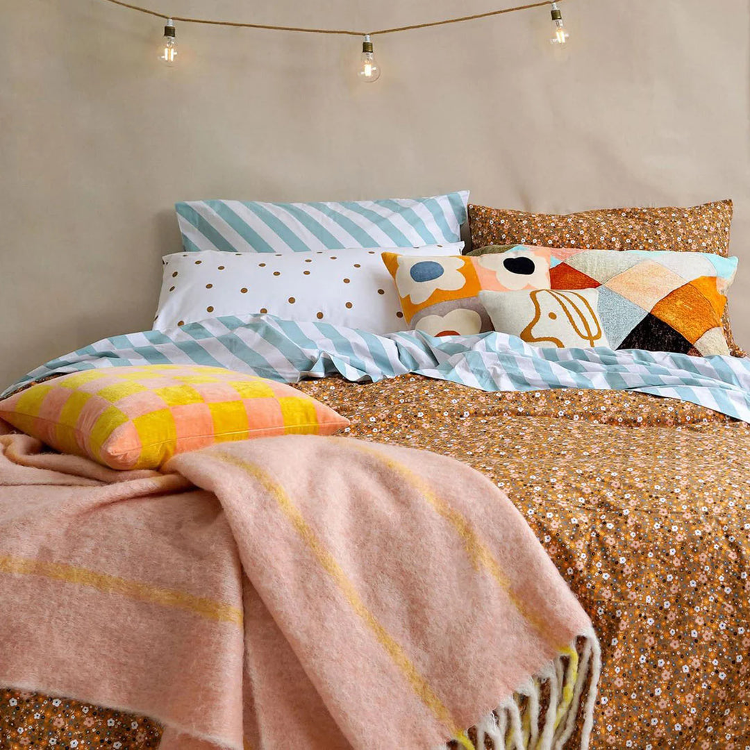 2960_CASTLE_AW21-bed-with-c-print-HERO_1790x1334_crop_centercopy2