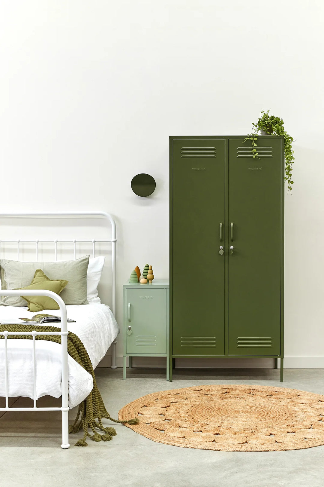 OliveTwinnyKidsStyled_Vertical_1800px_1296x